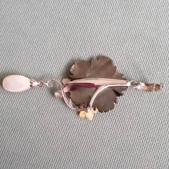 PEACOCK MOTHER OF PEARL FLORAL PENDANT - Picture 4 of 7